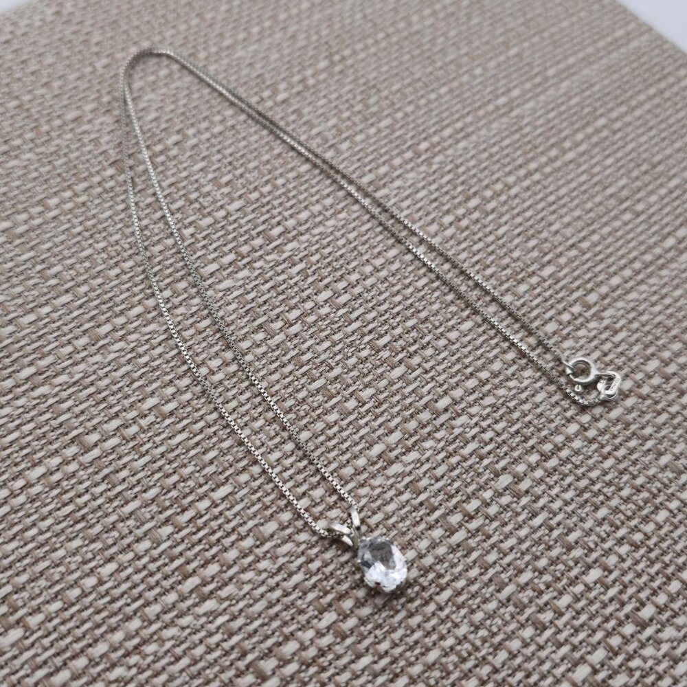 18 Inch Sterling Silver Light Topaz Gem Necklace A1968 - Picture 3 of 8